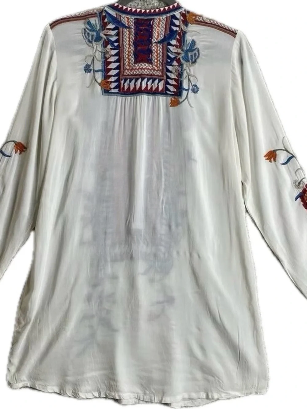 Johnny Was White Tunic with Blue & Burgundy Embroidery. Size Large. - Picture 7 of 8